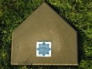 Maj 2010 - miejsce pochówku policyjnego psa służbowego LUCKY - kwatera D32
